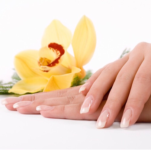 V NAILS AND SPA - manicure
